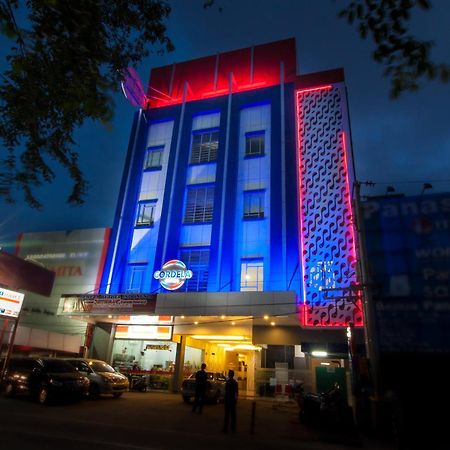 Cordela Hotel Medan Dış mekan fotoğraf