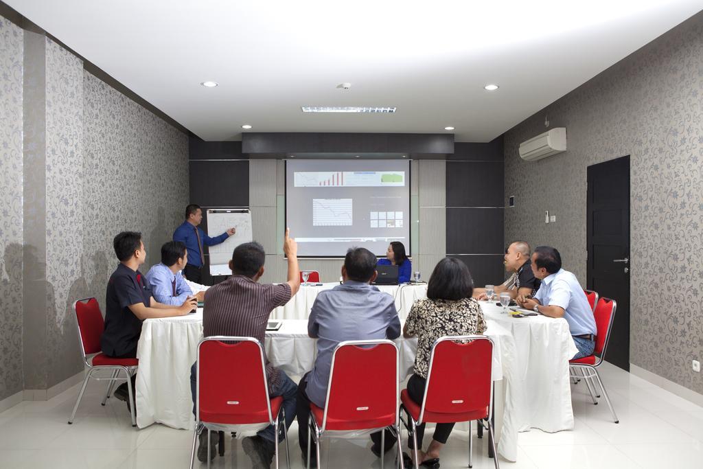 Cordela Hotel Medan Dış mekan fotoğraf